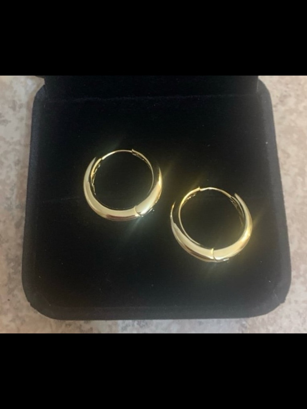 New! “WORFRIL” 14K Gold Chunky Hoop Earrings for Women. Size: 13mm.